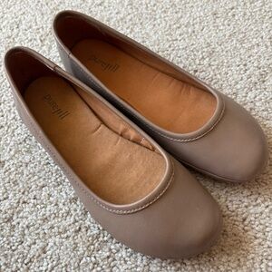 J. Jill Women's Taupe Leather Flats Size 6 EUC
